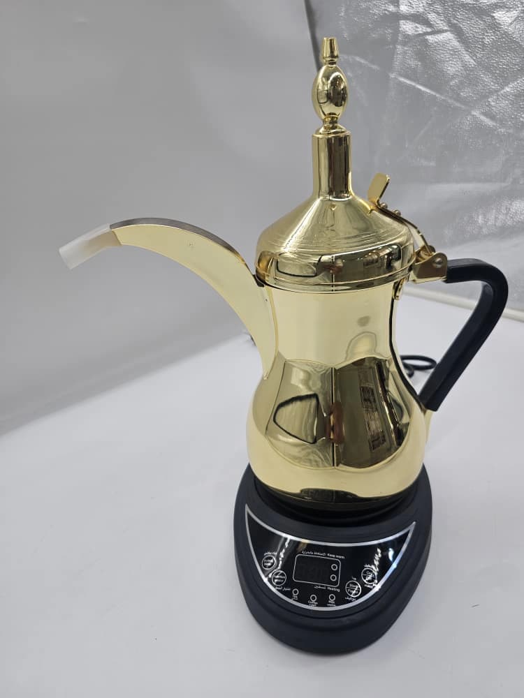 Cafetière électrique arabe dallah à la finition dorée brillante avec panneau de commande numérique